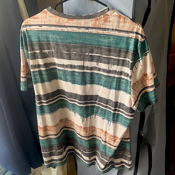 INC V-Neck T-shirt - Picture 2 of 2